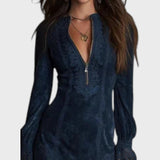 Rachel – Mini sukienka z niebieskiego zamszu z koronką