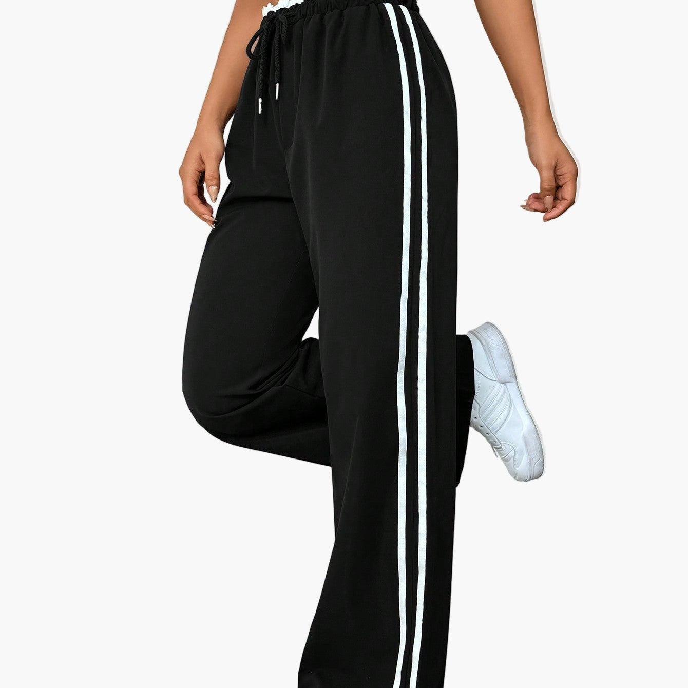 Pantalon large sport femme style streetwear à bandes – coupe décontractée idéale pour le quotidien