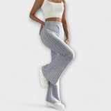 Luretta – Spodnie dzwony o delikatnej strukturze