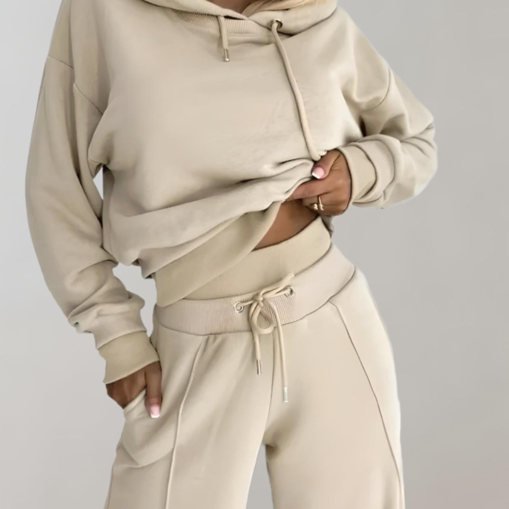 Nina | Dwuczęściowy dres hoodie z szerokimi spodniami damski