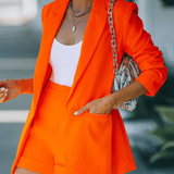 Stylowy zestaw blazer i szorty dla kobiet