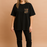 Oliwia | T-shirt z kwiatową kieszonką