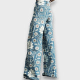 Elaya – Dżinsy Boho z kwiatowym wzorem