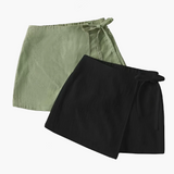 Jupe portefeuille courte style urbain pour femme, look décontracté chic, idéale pour l'été